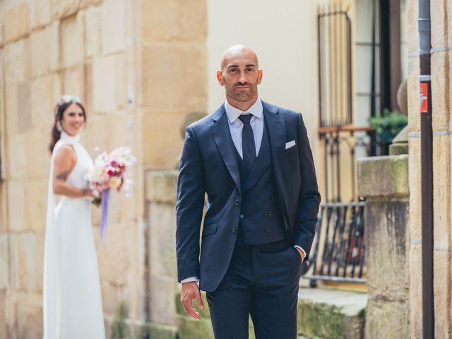 La boda de Ander y Lara en Donostia-San Sebastián, Guipúzcoa 33