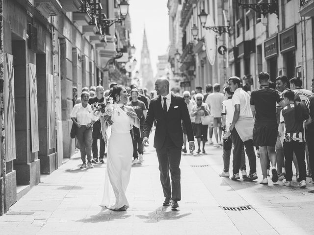 La boda de Ander y Lara en Donostia-San Sebastián, Guipúzcoa 36