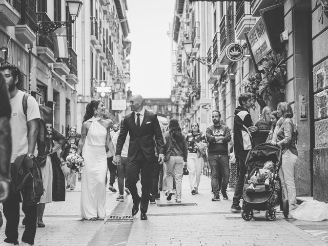 La boda de Ander y Lara en Donostia-San Sebastián, Guipúzcoa 37