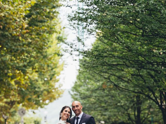 La boda de Ander y Lara en Donostia-San Sebastián, Guipúzcoa 45