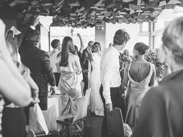La boda de Ander y Lara en Donostia-San Sebastián, Guipúzcoa 66