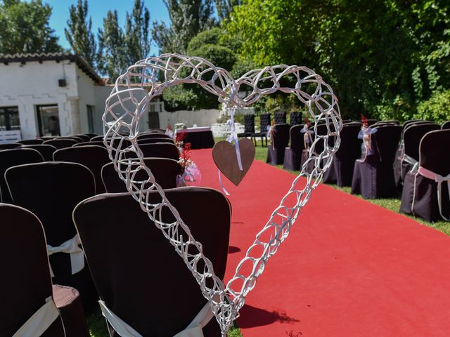 La boda de Ana y Adrian en Simancas, Valladolid 14