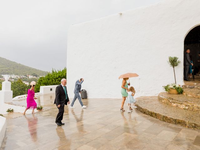 La boda de Fabian y Nicole en Santa Maria (Isla De Ibiza), Islas Baleares 31