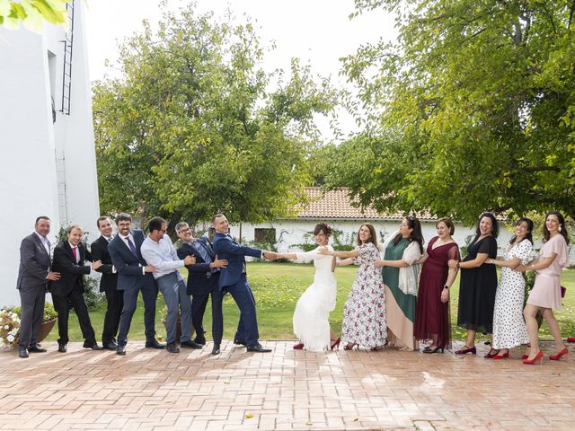 La boda de Javier y María en Valdemorillo, Madrid 35