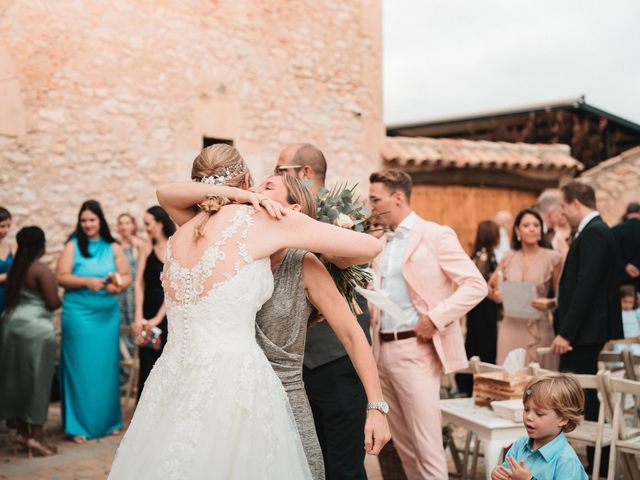 La boda de Daniele y Laura en La Riera De Gaia, Tarragona 296