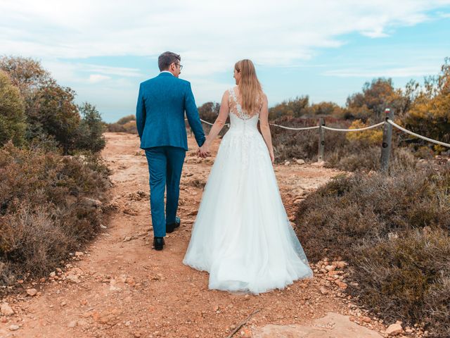 La boda de Daniele y Laura en La Riera De Gaia, Tarragona 693