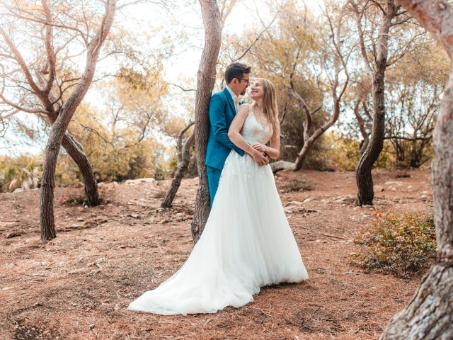 La boda de Daniele y Laura en La Riera De Gaia, Tarragona 702