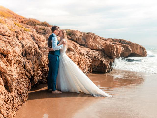 La boda de Daniele y Laura en La Riera De Gaia, Tarragona 720