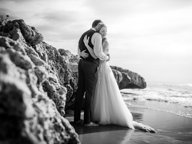 La boda de Daniele y Laura en La Riera De Gaia, Tarragona 722