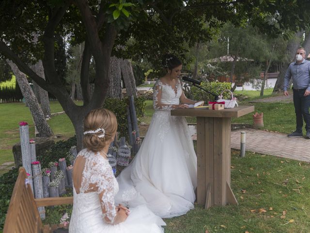 La boda de Carol y Rakel en Chiva, Valencia 17