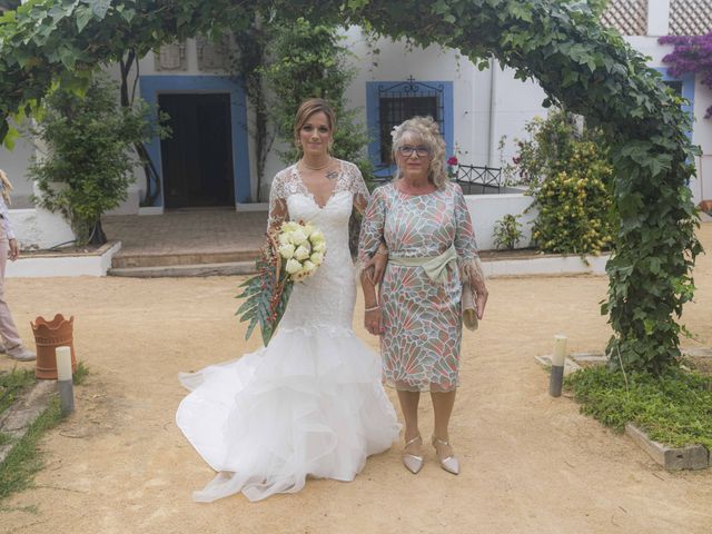 La boda de Carol y Rakel en Chiva, Valencia 23
