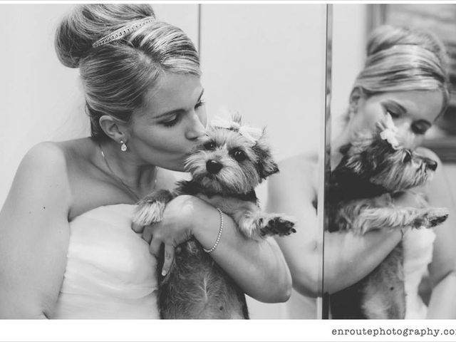 La boda de Kike y Laura  en Cornella De Llobregat, Barcelona 10