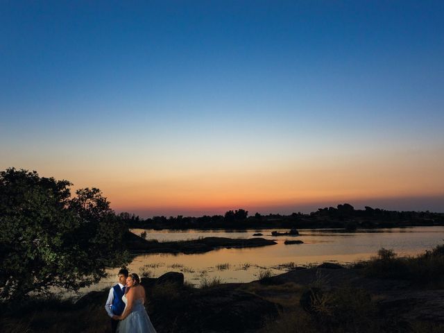 La boda de Juan Antonio y Susana en Cáceres, Cáceres 23