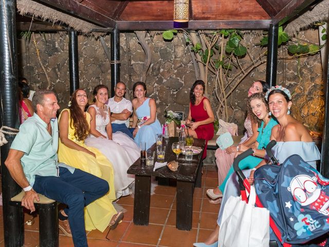 La boda de Enrique  y Maria  en Corralejo, Las Palmas 75