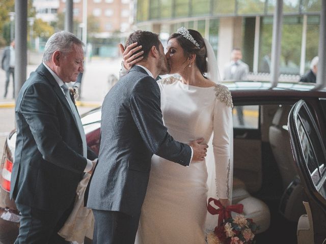 La boda de José Ramón  y Myriam en Pamplona, Navarra 15