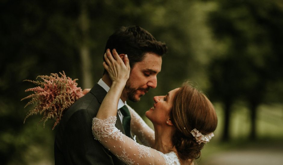 La boda de Carlos Vaquero y Paula Conde en Treceño, Cantabria