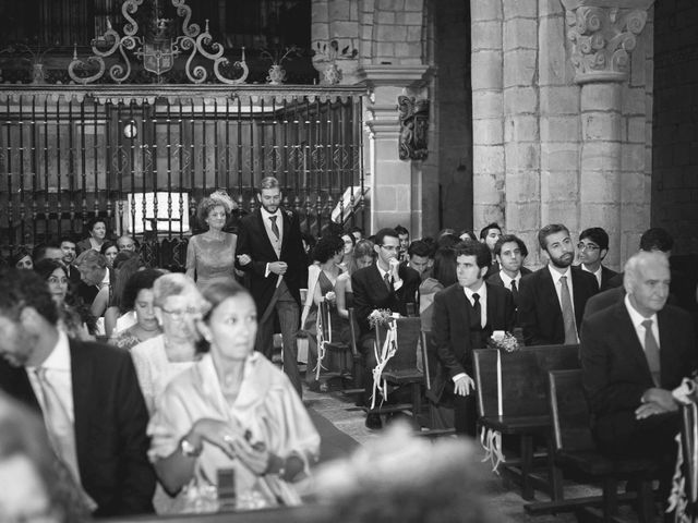 La boda de Benito y Lourdes en Treceño, Cantabria 17