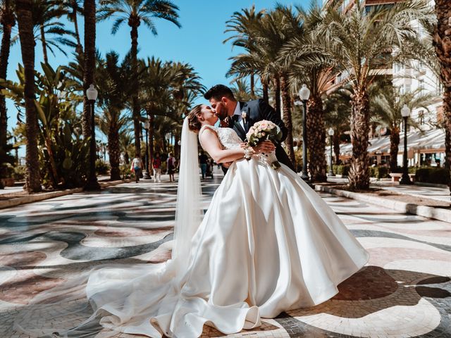 La boda de Hector y Sara en Alacant/alicante, Alicante 41