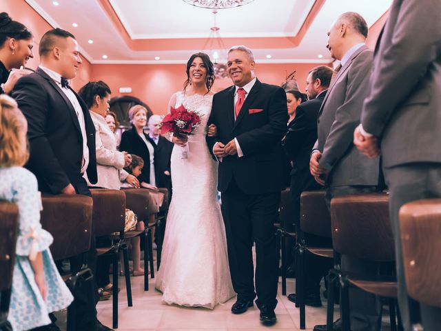 La boda de Fernando y Encarnación en Alcala De Guadaira, Sevilla 80