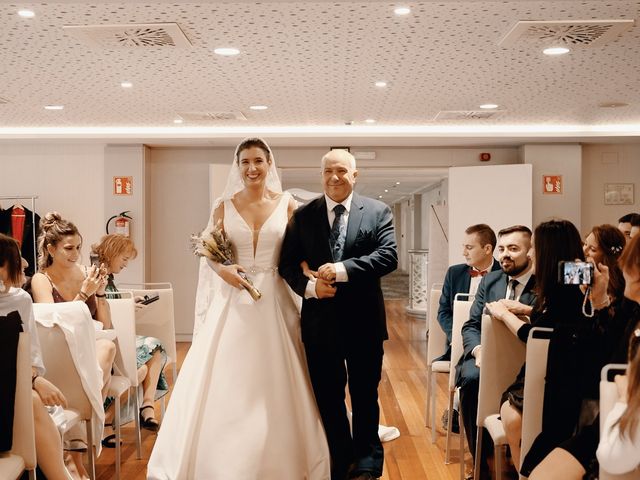 La boda de Txema y Sara en Pamplona, Navarra 31