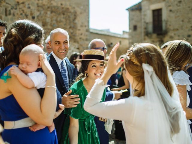 La boda de Santi y María en Cáceres, Cáceres 23