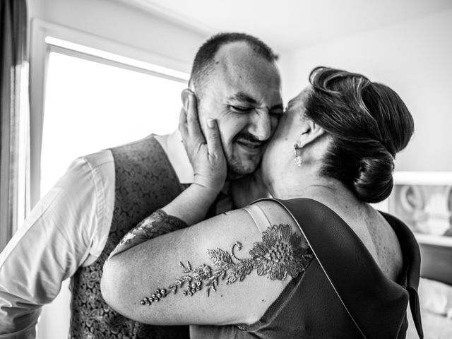 La boda de Marta y Manuel en Alcala De Guadaira, Sevilla 6