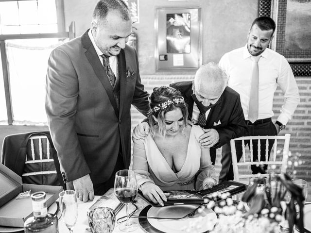 La boda de Marta y Manuel en Alcala De Guadaira, Sevilla 25