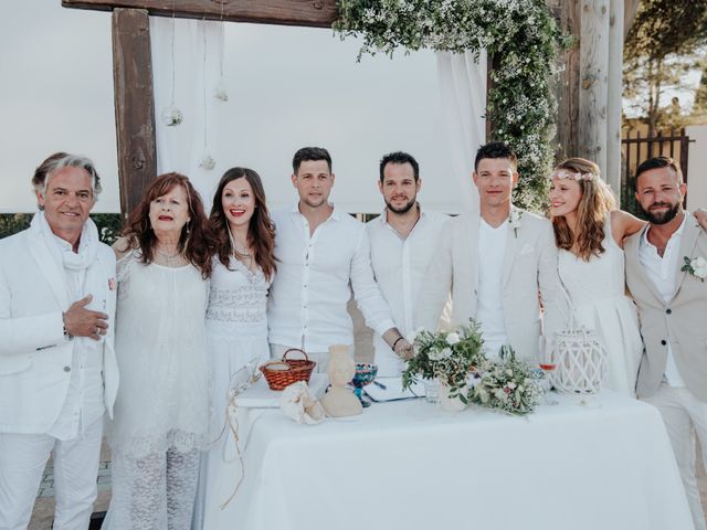 La boda de Alvaro y Mara en Cala De San Vicente Ibiza, Islas Baleares 12