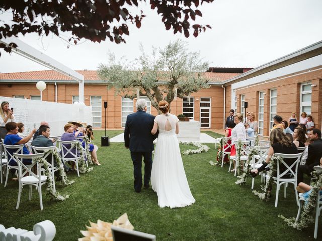 La boda de Cristian y Samara en Villamediana De Iregua, La Rioja 16