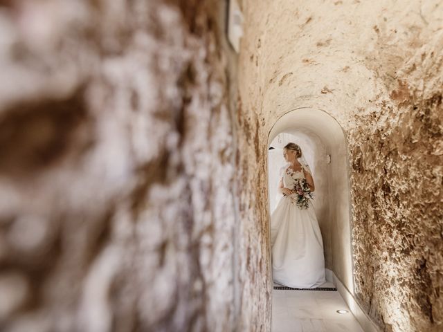 La boda de Miguel y Alina en Sant Julia De Ramis, Girona 25