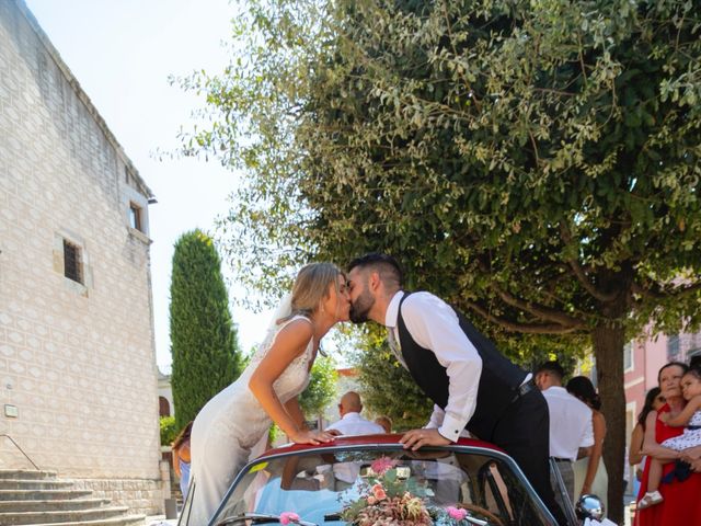 La boda de Pili y Angel en Pueblo Sant Andreu Salou, Girona 37