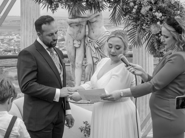 La boda de Alberto y Cristina en Medellin, Badajoz 1