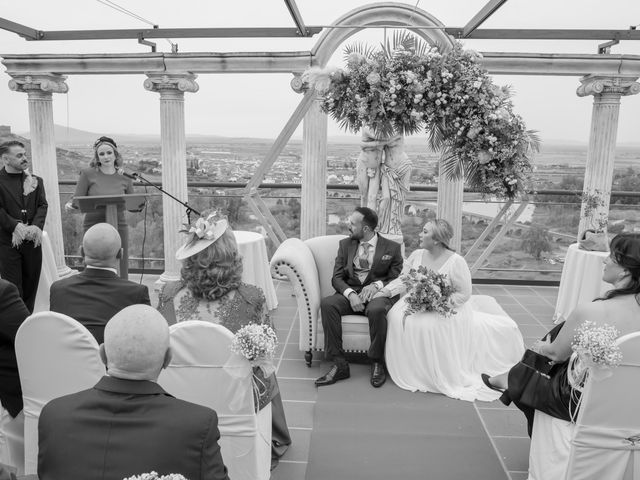La boda de Alberto y Cristina en Medellin, Badajoz 13