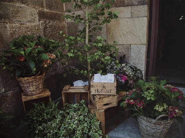 La boda de Samuel  y Raquel  en Santiago De Compostela, A Coruña 24