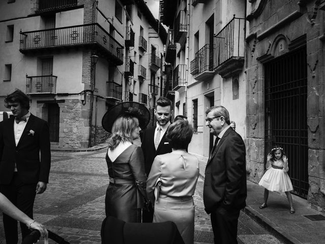 La boda de Olivier y Bea en Mora De Rubielos, Teruel 30