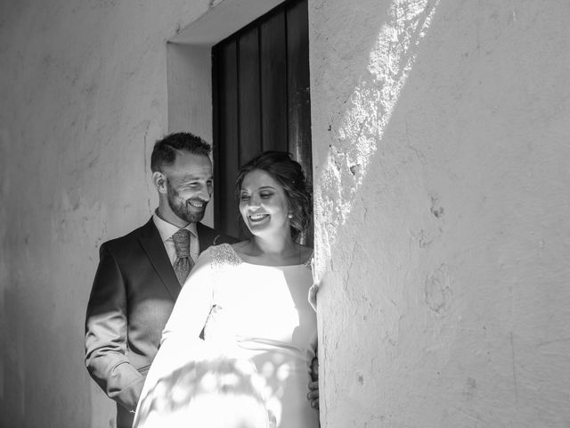 La boda de Rafa y Lorena en Bollullos De La Mitacion, Sevilla 25