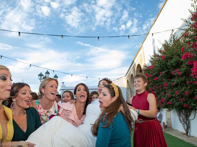 La boda de Rafa y Lorena en Bollullos De La Mitacion, Sevilla 41