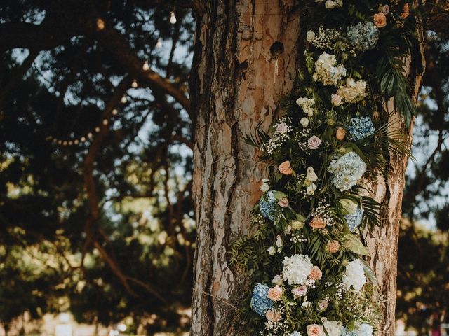 La boda de Miguel Ángel  y Laura en León, León 18