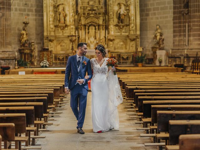 La boda de David y Arantxa en Oropesa, Toledo 24