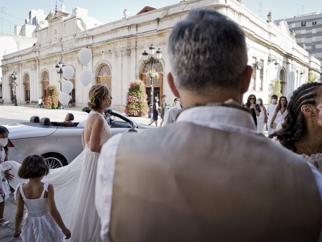 La boda de Vane y Hugo en Castelló/castellón De La Plana, Castellón 11