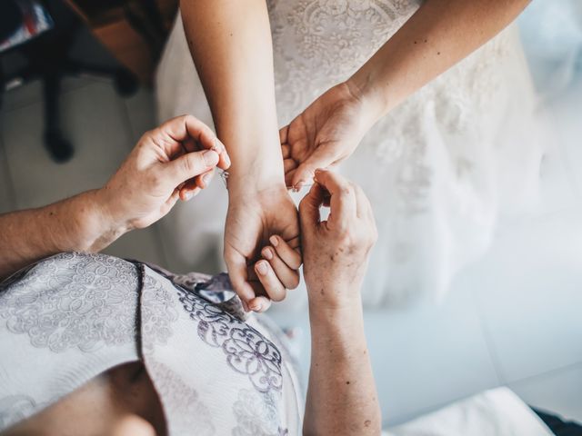 La boda de Kenan y Isabel en Sant Fost De Campsentelles, Barcelona 19