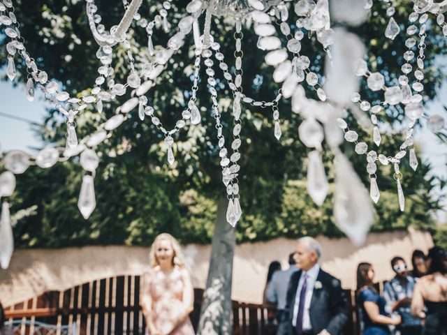 La boda de Kenan y Isabel en Sant Fost De Campsentelles, Barcelona 42