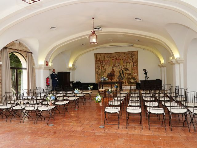 La boda de Carlos y Natalia en Chinchon, Madrid 24