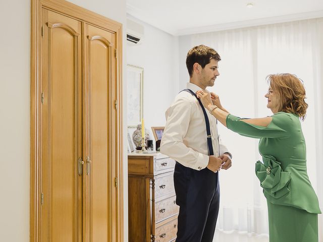 La boda de Carlos y Elisa en Chinchon, Madrid 12