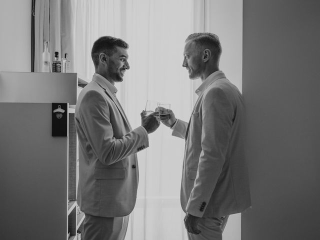 La boda de Ian y Florence en Santa Eularia Des Riu, Islas Baleares 11