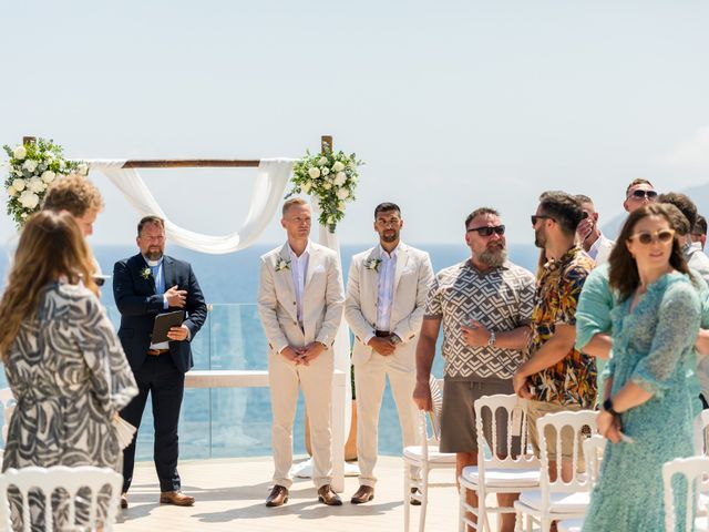 La boda de Ian y Florence en Santa Eularia Des Riu, Islas Baleares 33