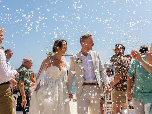 La boda de Ian y Florence en Santa Eularia Des Riu, Islas Baleares 39