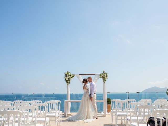 La boda de Ian y Florence en Santa Eularia Des Riu, Islas Baleares 43