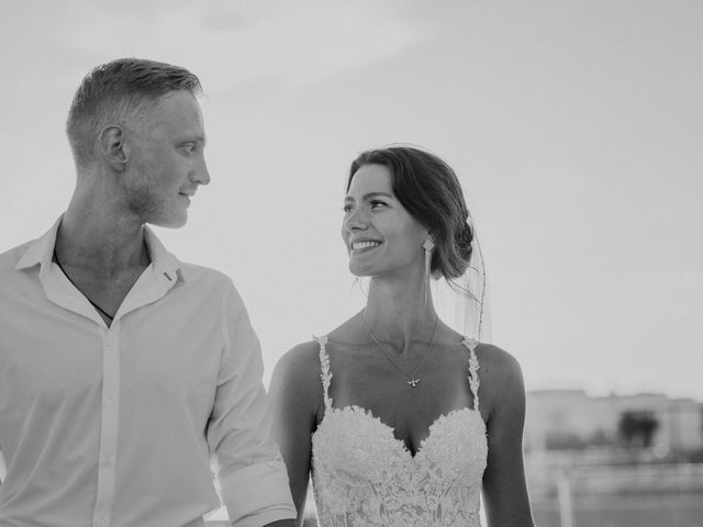 La boda de Ian y Florence en Santa Eularia Des Riu, Islas Baleares 49