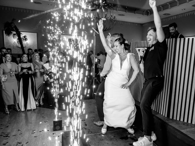 La boda de Elisabeth y Álvaro en Alcala De Guadaira, Sevilla 54